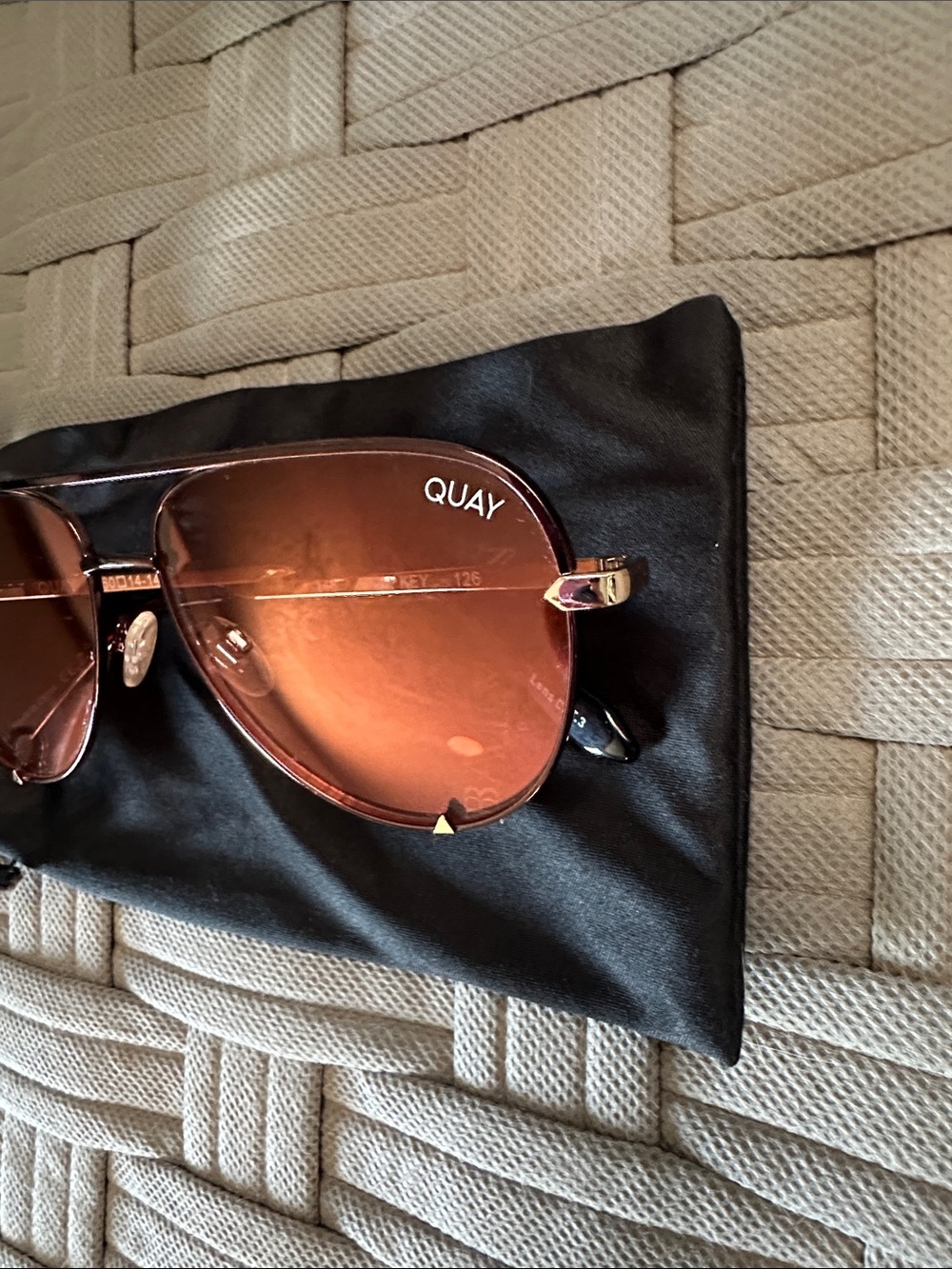 Quay High Key Sunglasses with Rose Gold mirrored Lenses - Picture 2 of 6